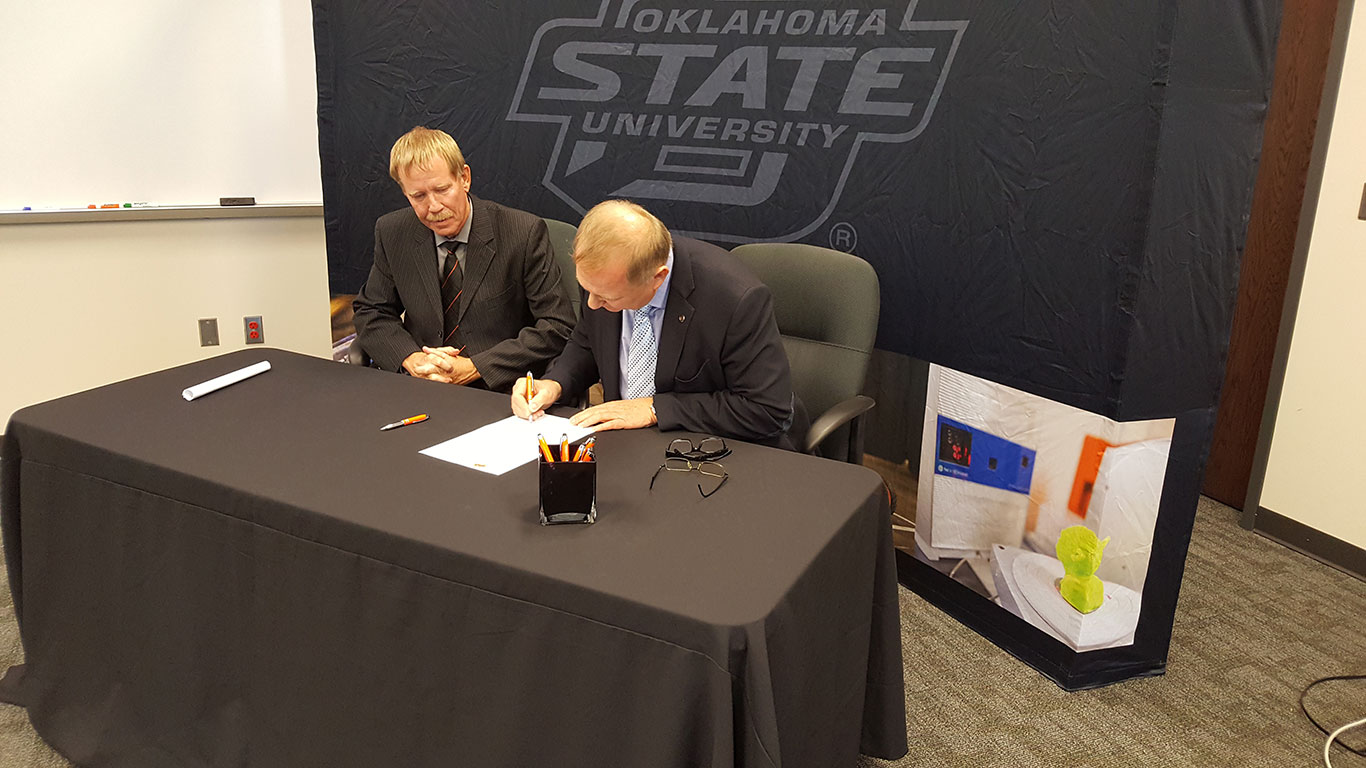 Aircraft Towing Systems World Wide LLC Signs Contract With Oklahoma State University New Product Development Center